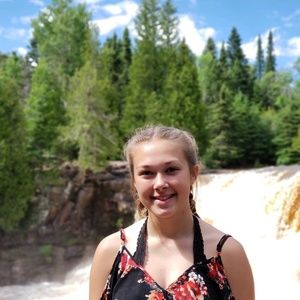 Meet your Posher, Serena